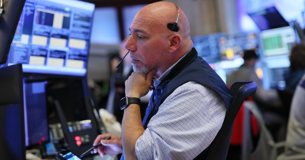 Stock futures fall after Moody's downgrades U.S. credit rating