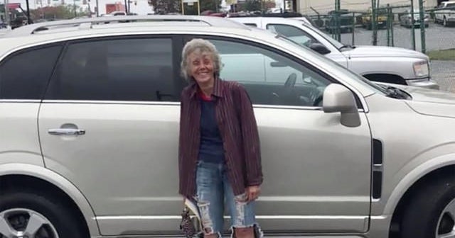 South Carolina community buys woman car after learning she walks 12 miles to and from work