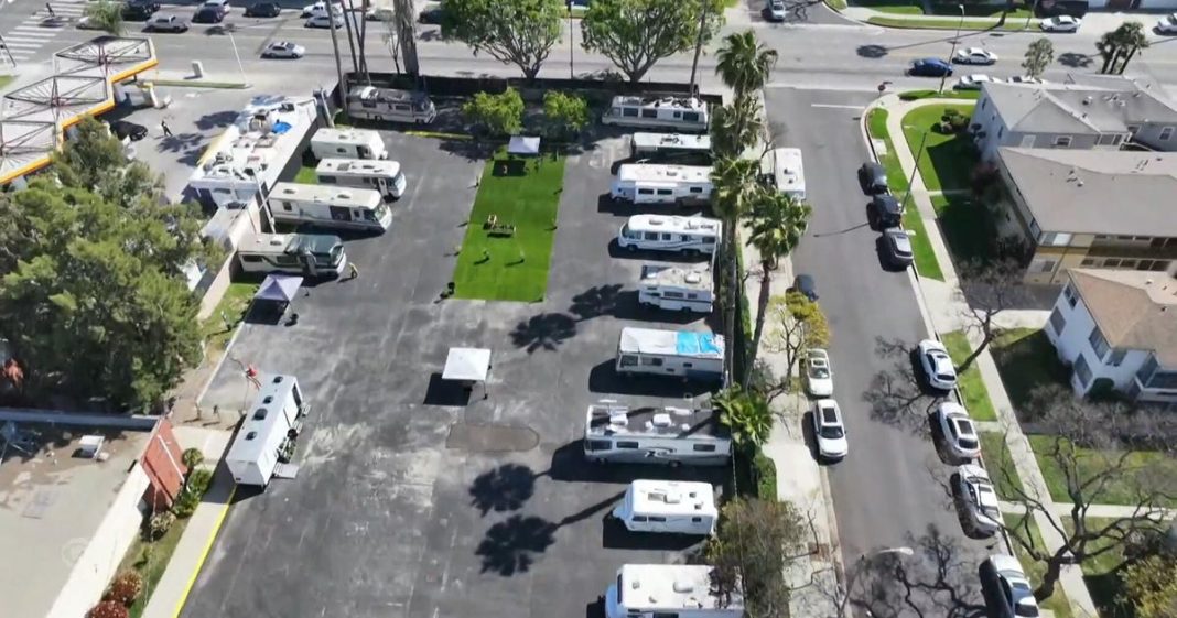 RV parking lot could be answer to Los Angeles homelss crisis
