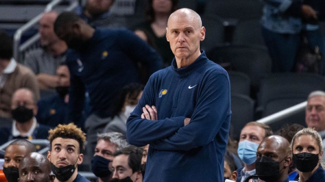 Sources: Carlisle agrees to extension with Pacers